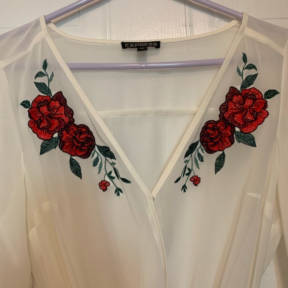 Express Wrap Blouse - Picture 2 of 4